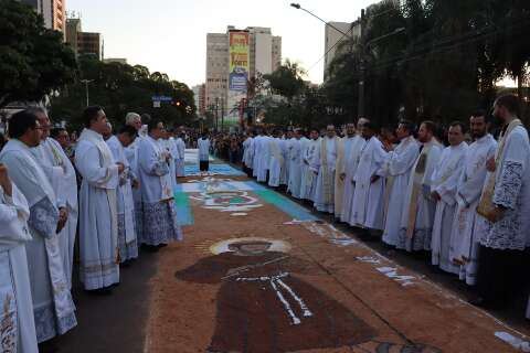 Corpus Christi &eacute; ponto facultativo, mas paga em dobro a quem trabalha?