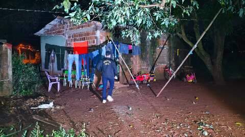 Adolescente de 16 anos &eacute; perseguido e executado dentro de casa