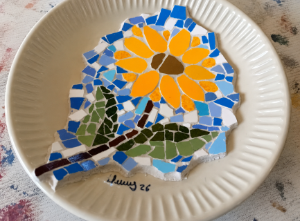 Projeto Ateli&ecirc; Aberto inicia atividades com oficina de mosaico