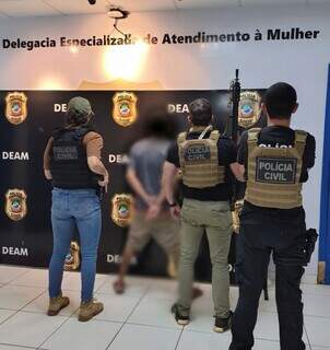 “Fico pouco tempo na cadeia”: homem agride ex-companheira grávida e acaba preso “Fico pouco tempo na cadeia”: homem agride ex-companheira grávida e acaba preso