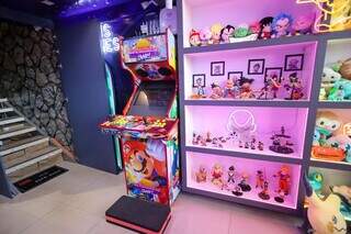Para&iacute;so dos gamers, loja tem jogo de 1970 e fliperama de gra&ccedil;a