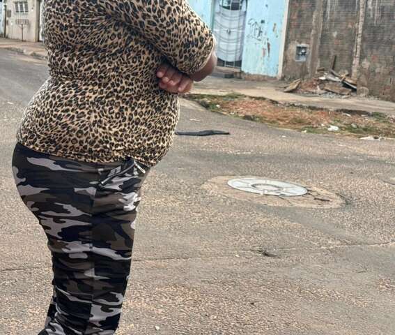 Discuss&atilde;o entre vizinhos termina com tiros, fuga e homem preso no Tiradentes