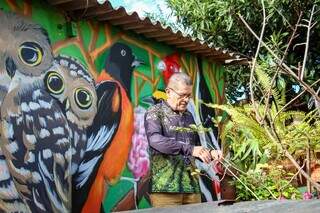 Ap&oacute;s 8 anos, Marcos conseguiu ter a casa mais colorida do bairro