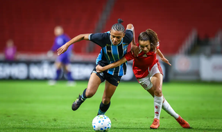 Inter vence Grêmio nos pênaltis e avança às oitavas da Copa do Brasil Inter vence Grêmio nos pênaltis e avança às oitavas da Copa do Brasil