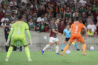 Fluminense vence no Maracan&atilde; e Corinthians perde para argentinos