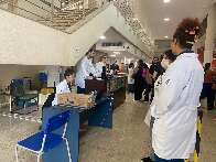 Vacina&ccedil;&atilde;o come&ccedil;a fraca na Central do Cidad&atilde;o, apesar do movimento no local