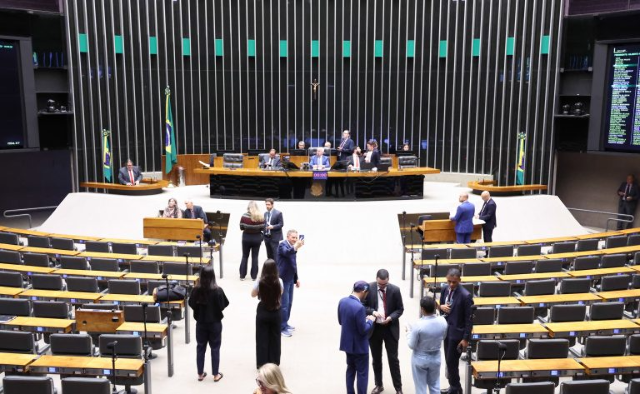 Bancada de MS se divide ao votar imunidade tribut&aacute;ria para igrejas