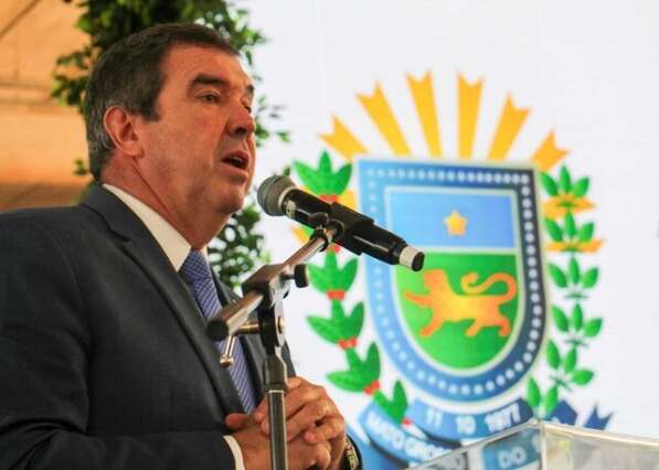 Riedel se re&uacute;ne com empres&aacute;rios e ministro Andr&eacute; Mendon&ccedil;a em f&oacute;rum em Bonito