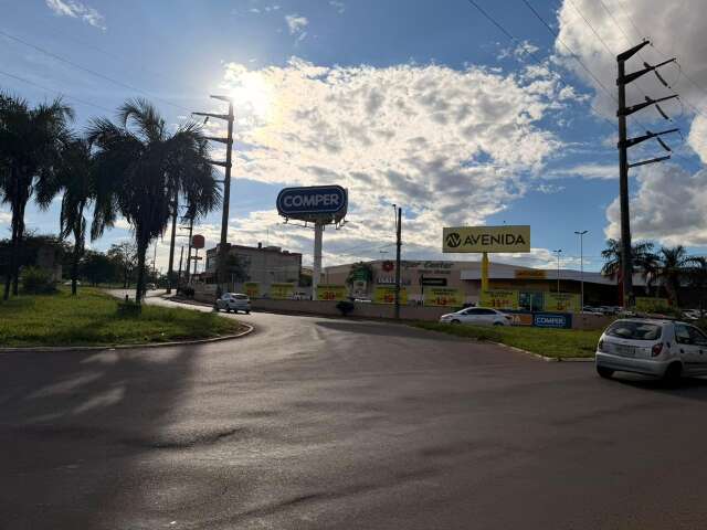 A menos de 3 meses da entrega prometida, obra na Tamandar&eacute; entra em licita&ccedil;&atilde;o