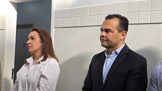 Ap&oacute;s 1 ano de espera, idoso volta a ouvir com aparelho entregue em mutir&atilde;o