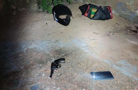 Dupla atira contra equipe do Choque e um acaba morto ao ser baleado