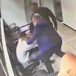 Promotor &eacute; denunciado por agredir preso ap&oacute;s audi&ecirc;ncia de cust&oacute;dia