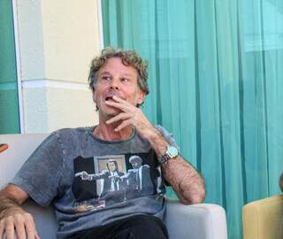 Guitarrista resgata DNA da banda Metrô e lança música em festival Guitarrista resgata DNA da banda Metrô e lança música em festival
