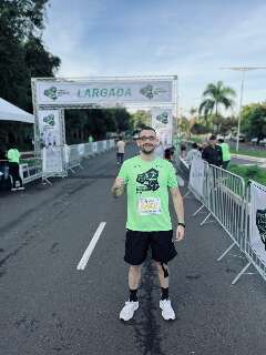 Acad&ecirc;mico celebra p&oacute;dio em corrida ap&oacute;s superar cirurgia na lombar