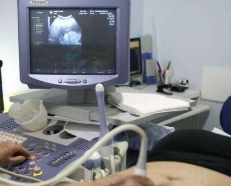 Justi&ccedil;a reconhece 2 m&atilde;es em registro de beb&ecirc; gerada por insemina&ccedil;&atilde;o caseira
