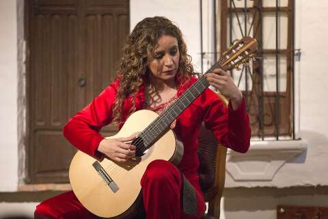 Festival Internacional de Viol&atilde;o come&ccedil;a com m&uacute;sicos da Fran&ccedil;a e Paraguai