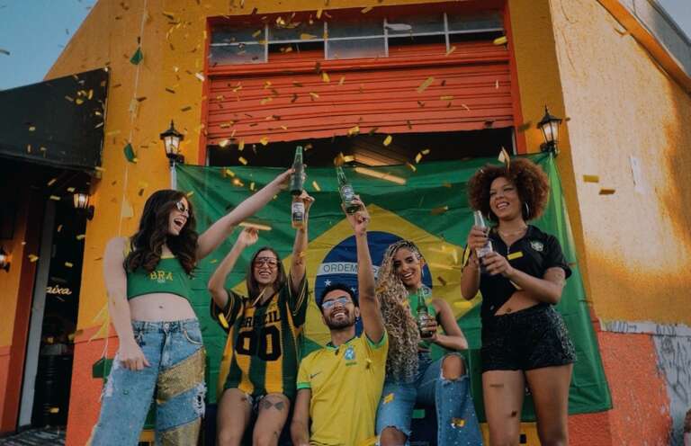 Contagem regressiva para a Copa: veja onde assistir aos jogos