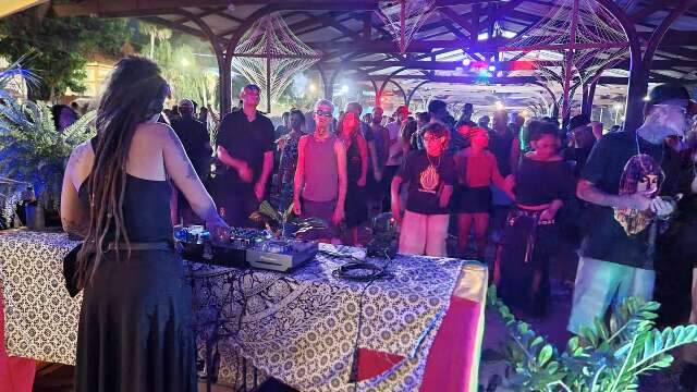 Festa s&oacute; com DJs mulheres mostrou for&ccedil;a feminina na cena eletr&ocirc;nica