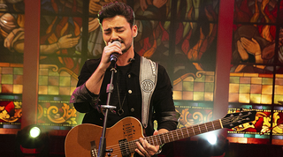 Corpus Christi terá missa, procissão e show com cantor de "Minha Essência" Corpus Christi terá missa, procissão e show com cantor de "Minha Essência"