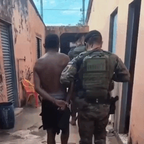 PM faz ca&ccedil;a a integrantes de fac&ccedil;&otilde;es e prende 4 procurados em MS