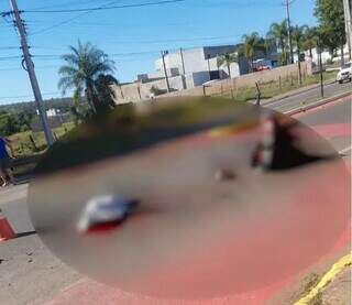 Caminh&atilde;o da prefeitura atropela e mata cadeirante em cruzamento de avenida 