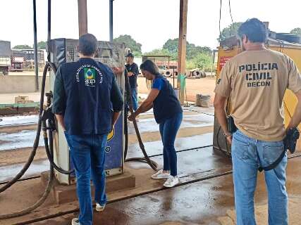 Fiscaliza&ccedil;&atilde;o apreende 92 mil litros de combust&iacute;vel e solvente na Capital