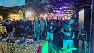 Festa só com DJs mulheres mostrou força feminina na cena eletrônica Festa só com DJs mulheres mostrou força feminina na cena eletrônica