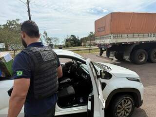 Opera&ccedil;&atilde;o na fronteira apreende R$ 1,9 milh&atilde;o em produtos contrabandeados