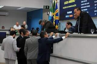C&acirc;mara muda regra da CCJ e amplia prazo para analisar urg&ecirc;ncias