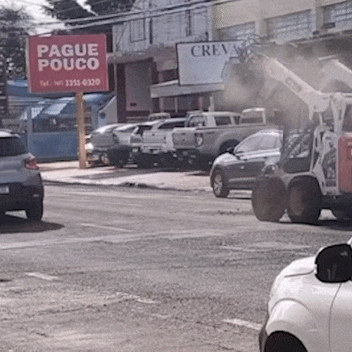 Equipe tapa buraco inexistente na Coronel Antonino e gera d&uacute;vidas sobre servi&ccedil;o