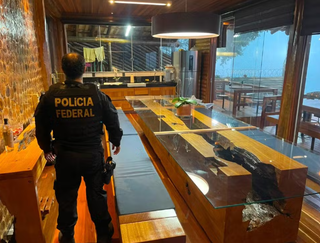 Pai, advogada e psic&oacute;loga lideram tr&aacute;fico na rota entre Corumb&aacute; e MG, diz PF 