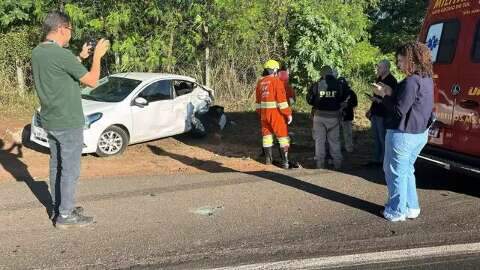 M&atilde;e morre no hospital ap&oacute;s acidente na rodovia que deixou filha de 3 anos ferida