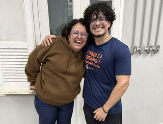 Nem os novinhos resistiram ao flashback em aula de passinho retr&ocirc;