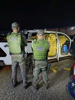 Hilux com 2 toneladas de maconha &eacute; encontrada abandonada em rodovia