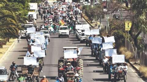 Protestos na Bol&iacute;via preocupam estudantes brasileiros &agrave;s v&eacute;speras das f&eacute;rias