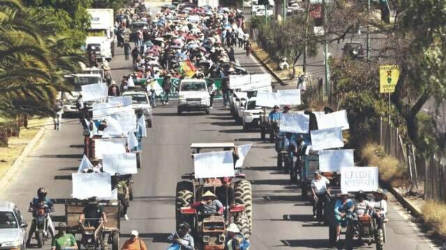 Protestos na Bol&iacute;via preocupam estudantes brasileiros &agrave;s v&eacute;speras das f&eacute;rias