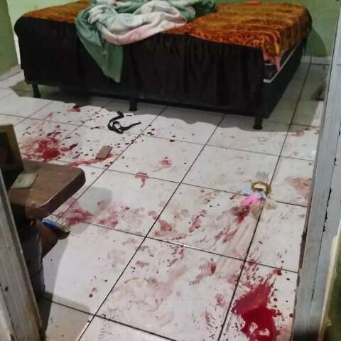 Adolescente esfaqueia padrasto para defender a m&atilde;e durante agress&atilde;o