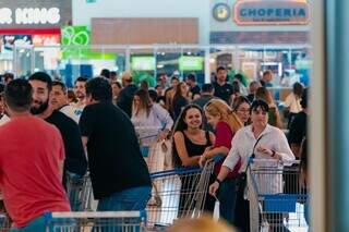 Crazy Week movimentará a fronteira com promoções no Shopping China Crazy Week movimentará a fronteira com promoções no Shopping China