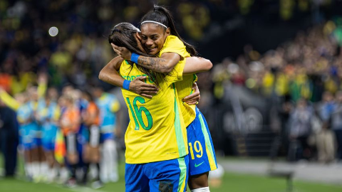 Sele&ccedil;&atilde;o feminina derrota Estados Unidos durante amistoso em S&atilde;o Paulo