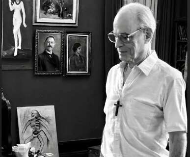 De batina, Ney Matogrosso grava filme sobre L&iacute;dia Ba&iacute;s na Capital