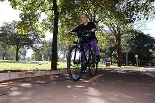 Ciclovias em parque e avenida escondem obstáculos e expõem riscos Ciclovias em parque e avenida escondem obstáculos e expõem riscos