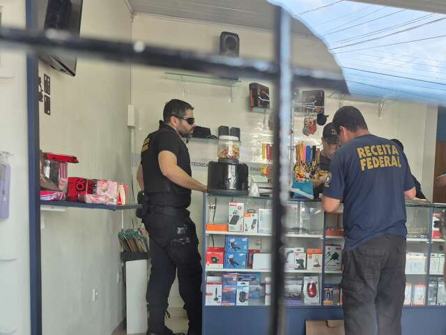 Interditadas em opera&ccedil;&atilde;o, lojas acusadas de contrabando j&aacute; podem reabrir