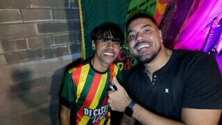 Fenômeno da internet, Cleiton Rasta lota show de reggae