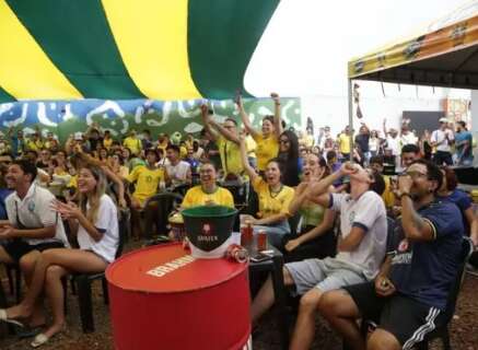 TV nova, camisa ou s&oacute; torcida? Enquete quer saber planos para a Copa 2026