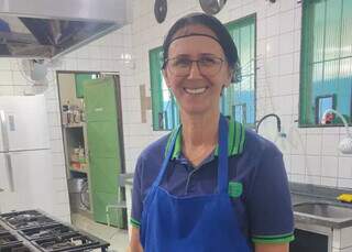 Merendeira de MS ensina torta premiada de mandioca sem glúten Merendeira de MS ensina torta premiada de mandioca sem glúten