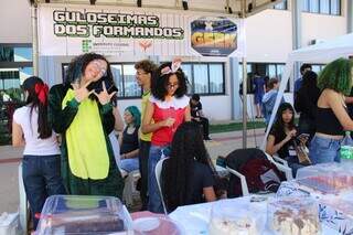 Fantasias, games e criatividade lotam ExpoGeek neste domingo Fantasias, games e criatividade lotam ExpoGeek neste domingo