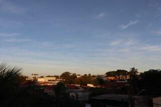 Domingo ser&aacute; de tempo firme e seco em Mato Grosso do Sul