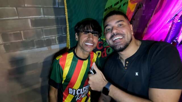 Fen&ocirc;meno da internet, Cleiton Rasta lota show de reggae em Campo Grande