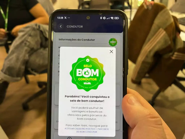Bons condutores devem ter benef&iacute;cios na CNH? Participe da enquete
