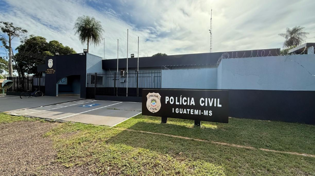 Mulher &eacute; presa suspeita de matar companheiro a facadas durante briga
